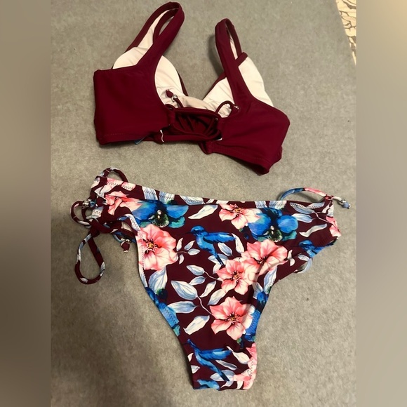 NWT CUPSHE Women's Bikini Swimsuit Front Cross Lace Up Violet size S - Picture 4 of 6